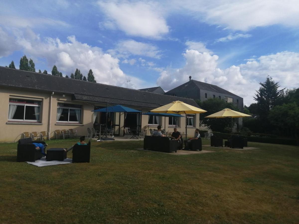 Hotel Restaurant La Grenouillere Vitré Екстериор снимка