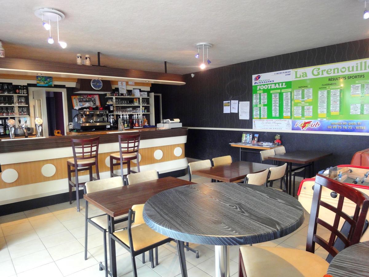 Hotel Restaurant La Grenouillere Vitré Екстериор снимка