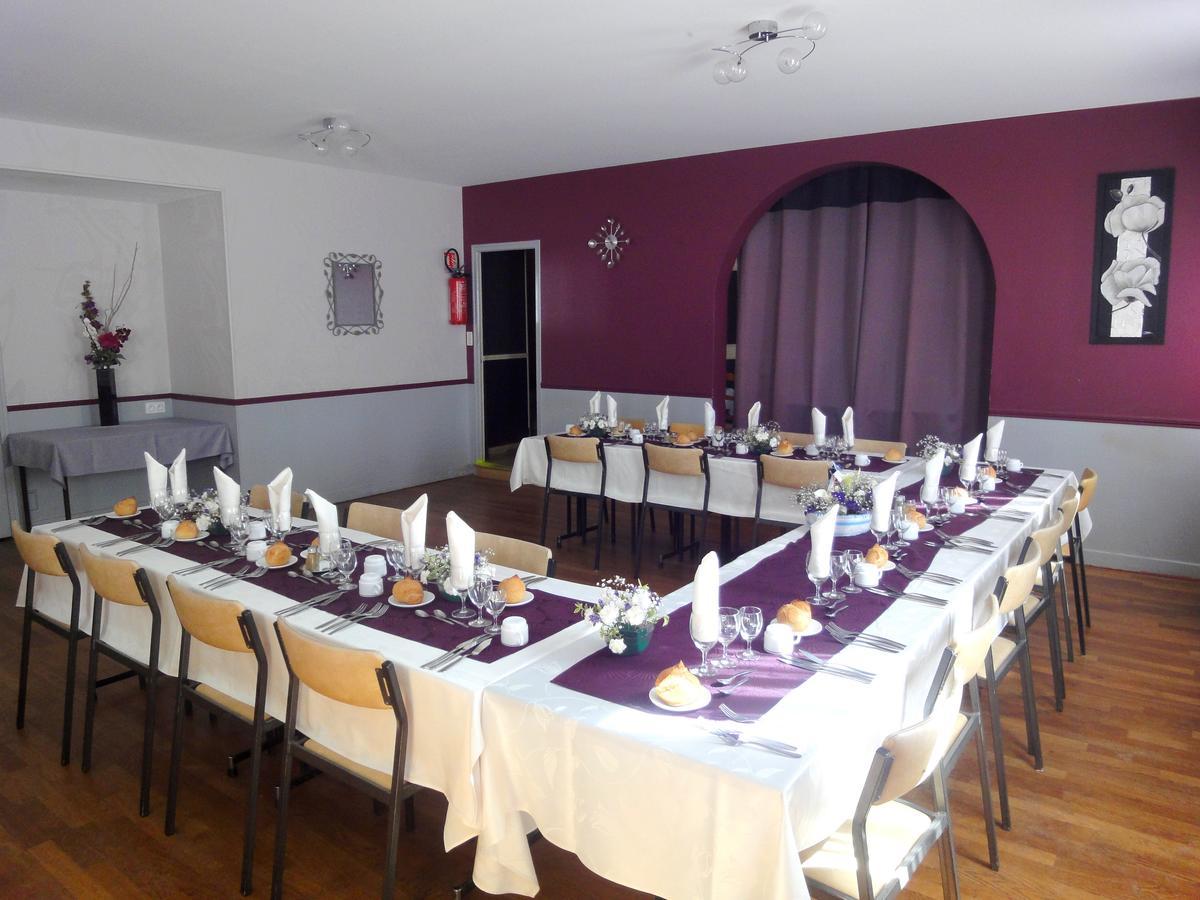 Hotel Restaurant La Grenouillere Vitré Екстериор снимка