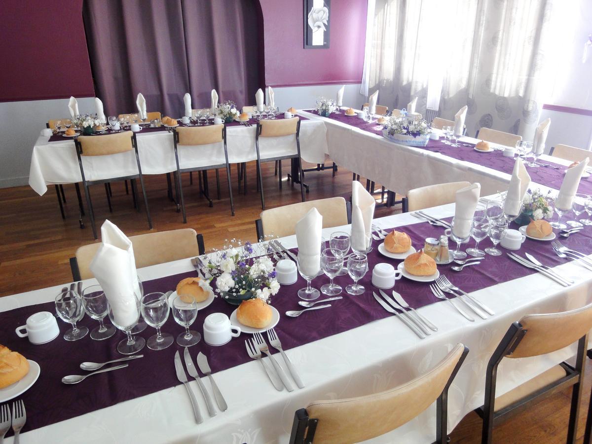 Hotel Restaurant La Grenouillere Vitré Екстериор снимка